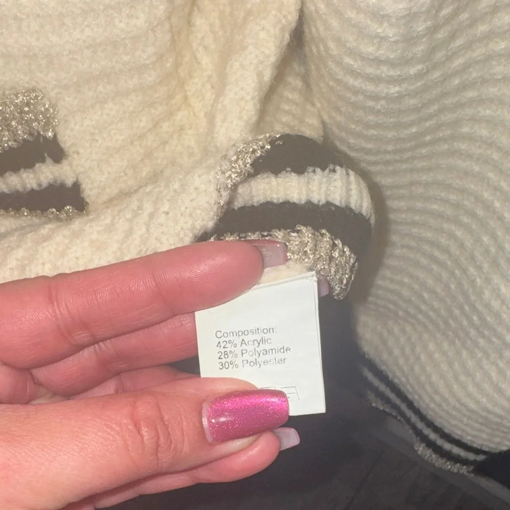 Chic Ivory and Black Button-Up Cardigan Size Small - Picture 15 of 15